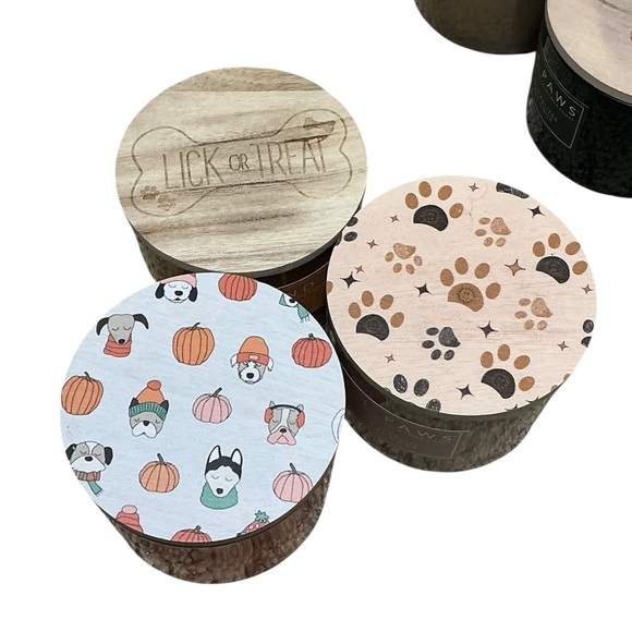 SAND + PAWS Two Wick Odor Neutralizing Scented Candle 12 Oz $28 Retail NEW - Picture 4 of 10